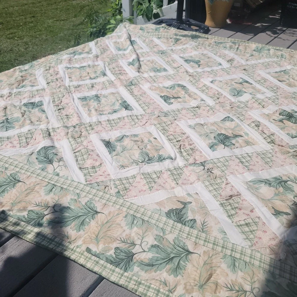 Vintage Quilt Bedspread Floral Green Beige 84x96 Farmhouse Patchwork Plaid